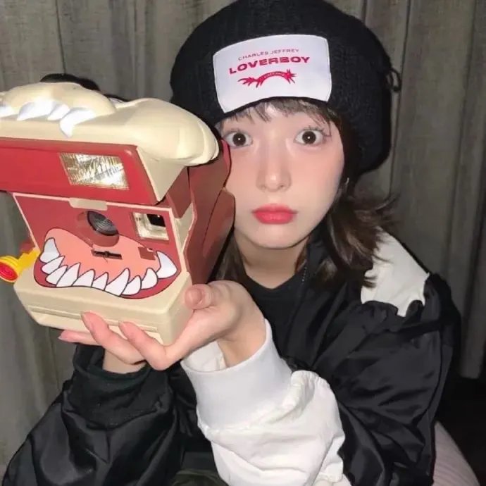 分手后，我带前女友上热搜